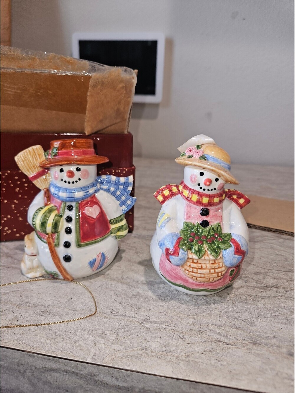 Vintage snowman salt amd pepper Shaker